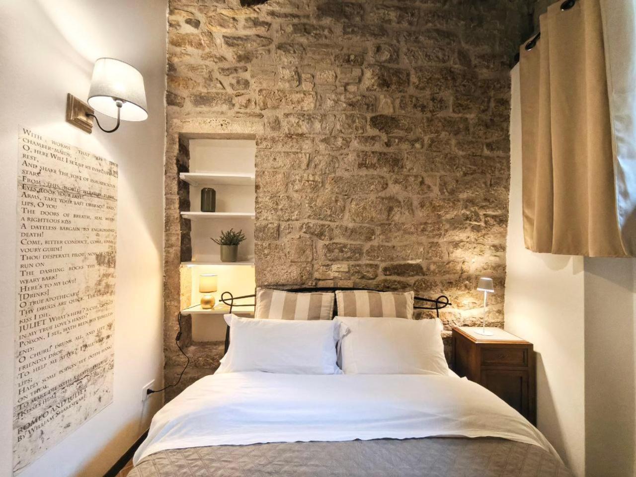 La Tana Del Priore Apartment